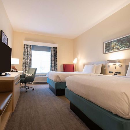 Hilton Garden Inn Calabasas Exterior photo